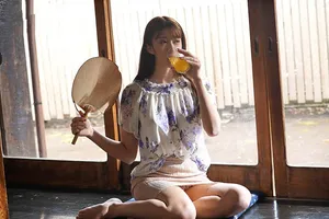 Mùa hè buồn chán ở quê phang vợ yêu nhà bên thiếu thốn vì lấy ông xã già